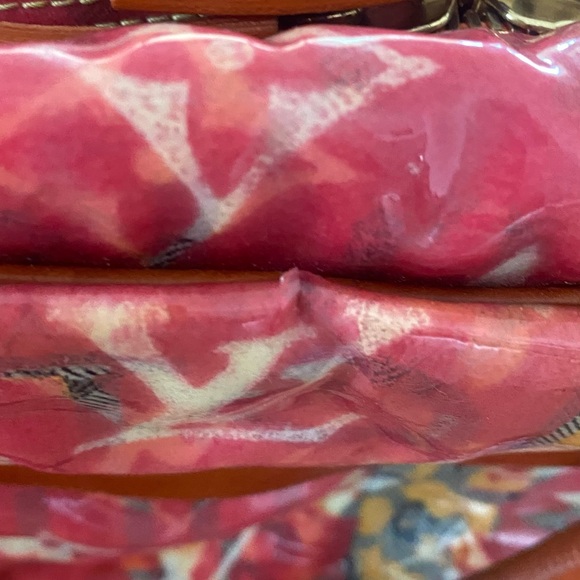 Vintage Louis Vuitton patent coated bag - Picture 11 of 15